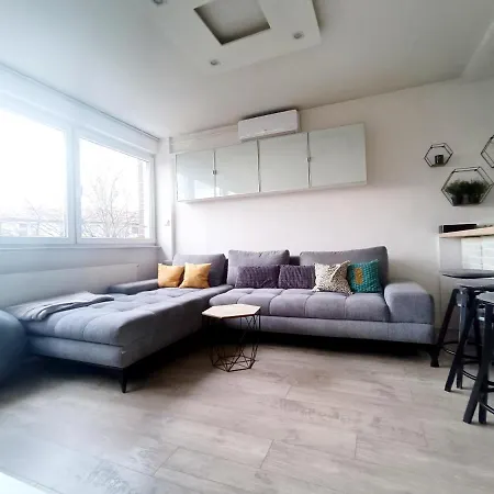 Nice And Sweet Apartment - Self Check In Zagreb Exteriör bild